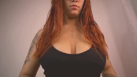 mia independent model online show from 11, 2, 2026