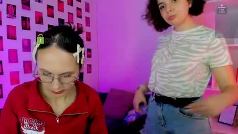 Snapshot of mia_mooon_ chatting on 23, 6, 2026 mia_mooon_ online show from 23, 6, 2026