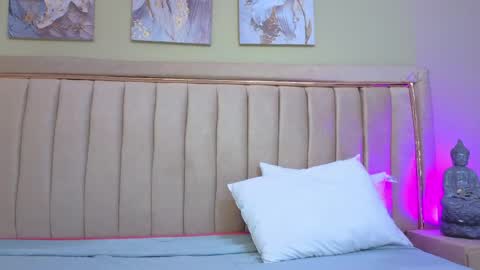 Mia online show from 15, 4, 2026