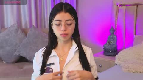 Mia online show from 9, 5, 2026