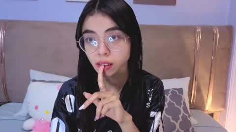 Mia online show from 15, 7, 2026