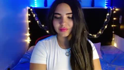 Mia  online show from 26, 12, 2024