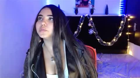 Mia  online show from 27, 12, 2024