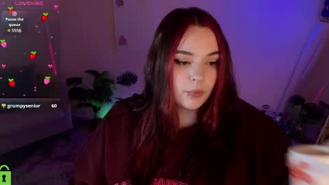 Mia online show from 12, 4, 2026