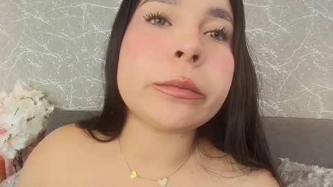 Mia Roux online show from 10, 1, 2025