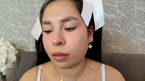 Mia Roux online show from 12, 1, 2025