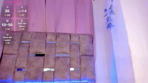 Snapshot of mia_royal chatting on 5, 2, 2026 mia_royal online show from 5, 2, 2026