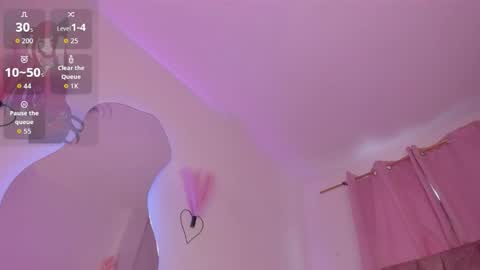 Snapshot of mia_royal chatting on 27, 2, 2026 mia_royal online show from 27, 2, 2026