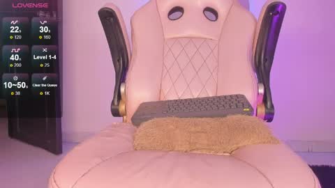 mia_royal online show from 9, 4, 2026