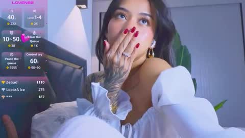 Mia online show from 8, 11, 2025