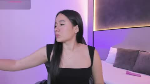M I A online show from 22, 7, 2026