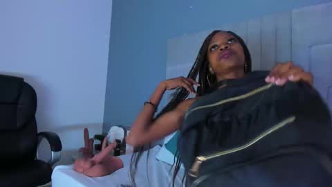 mia_smith_x online show from 18, 10, 2025