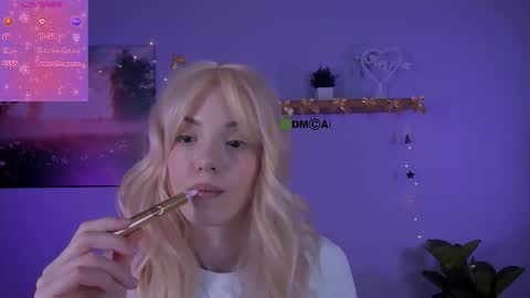 mia_starrr_ online show from 19, 12, 2025