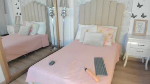 mia_tentacion__ online show from 3, 5, 2026
