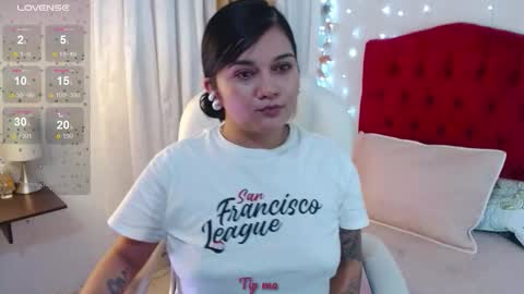 Snapshot of mia_traveluxe chatting on 10, 9, 2025 Mia online show from 10, 9, 2025