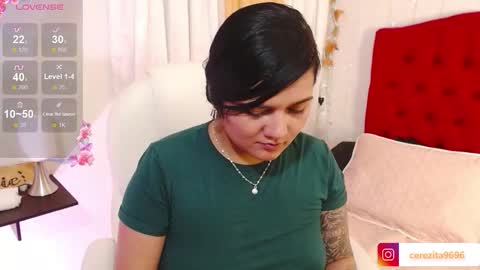 Snapshot of mia_traveluxe chatting on 16, 9, 2025 Mia online show from 16, 9, 2025