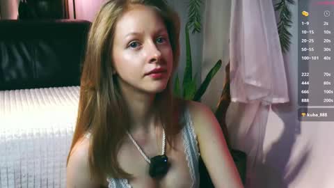 Snapshot of mia_vebes chatting on 21, 10, 2025 Mia online show from 21, 10, 2025