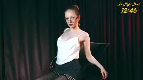 Snapshot of mia_vebes chatting on 30, 11, 2025 Mia online show from 30, 11, 2025