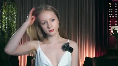 Snapshot of mia_vebes chatting on 20, 12, 2025 Mia online show from 20, 12, 2025