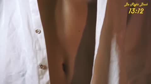 Snapshot of mia_vebes chatting on 1, 2, 2026 Mia online show from 1, 2, 2026