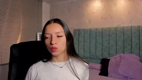 Snapshot of mia_velmont chatting on 1, 7, 2026 Miaaa online show from 1, 7, 2026