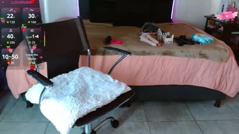 MIA  online show from 4, 11, 2025