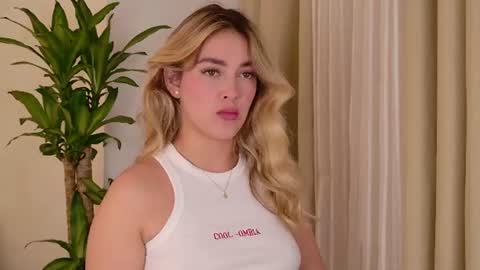 Mia White  online show from 10, 7, 2026