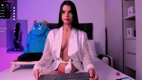    online show from 21, 12, 2024