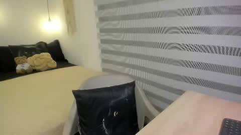 Snapshot of mia_xgray chatting on 24, 6, 2026 Mia online show from 24, 6, 2026