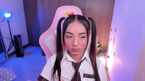 mia  nicolle online show from 18, 1, 2026