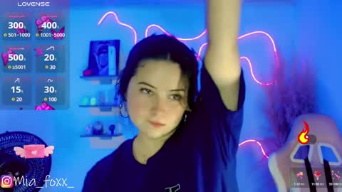 Mia online show from 1, 3, 2025