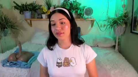 Snapshot of miaa_rose__ chatting on 8, 11, 2025 Miaa online show from 8, 11, 2025