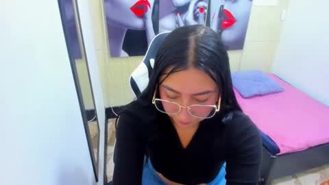       online show from 11, 11, 2025