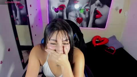 Snapshot of miaa_scott chatting on 28, 5, 2026 online show from 28, 5, 2026