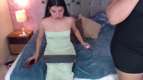 Sophie and Whanda online show from 11, 10, 2025