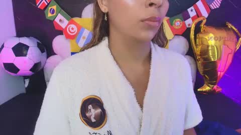 Snapshot of miaabrown__ chatting on 25, 6, 2026 Mia online show from 25, 6, 2026