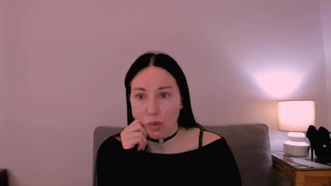 Mia online show from 9, 3, 2026