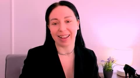 Snapshot of miaalluring chatting on 24, 4, 2026 Mia online show from 24, 4, 2026