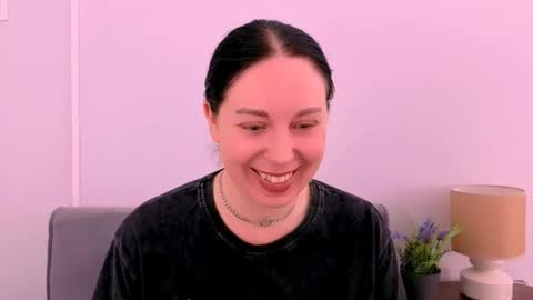 Snapshot of miaalluring chatting on 30, 4, 2026 Mia online show from 30, 4, 2026