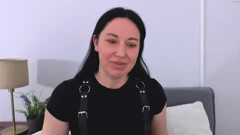Snapshot of miaalluring chatting on 16, 6, 2026 Mia online show from 16, 6, 2026
