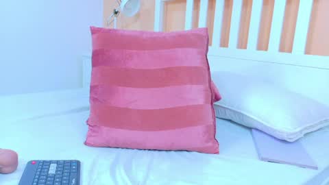 Snapshot of miaanderson__ chatting on 19, 4, 2026 miaanderson__ online show from 19, 4, 2026