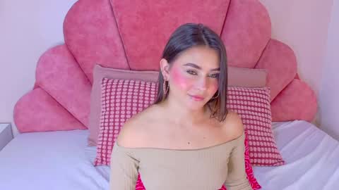 Snapshot of miaanderson__ chatting on 21, 4, 2026 miaanderson__ online show from 21, 4, 2026