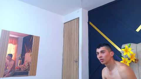 miaandrony online show from 31, 3, 2026