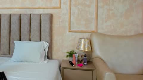 Miaasummer online show from 25, 3, 2026