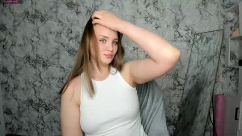 Snapshot of miabrian chatting on 27, 4, 2026 Mia online show from 27, 4, 2026