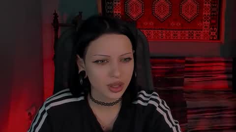 MiaCain online show from 30, 9, 2025