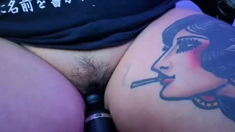 Mia online show from 9, 4, 2026