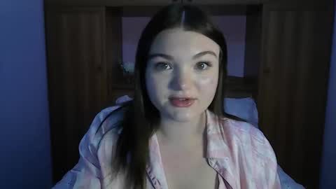 Mia online show from 8, 5, 2026