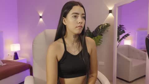 Mia Gomez online show from 11, 11, 2025