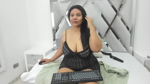 Snapshot of miah_bigboobs chatting on 15, 1, 2025 Miah Collins online show from 15, 1, 2025